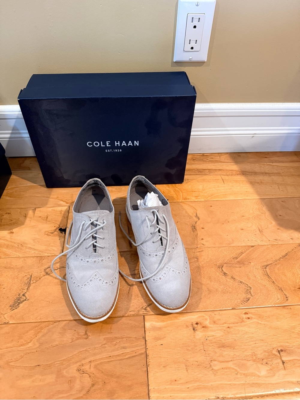 Cole Haan Unisex Light Gray Suede Wingtip Derbys